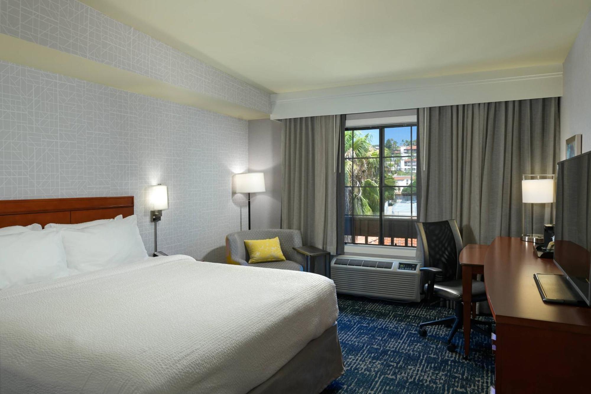 Courtyard San Diego Old Town Экстерьер фото